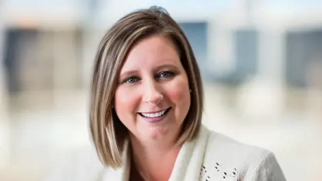 Ps   nanette lazina  headshot