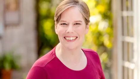 Mandy andress headshot