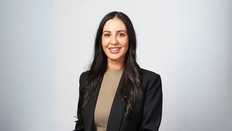 Rebecca del rio headshot  2 